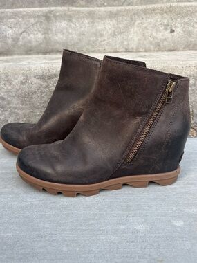 Sorel Joan Of Arctic Wedge II Zip Bootie  Size 11